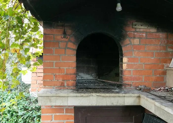 9 * Макарска